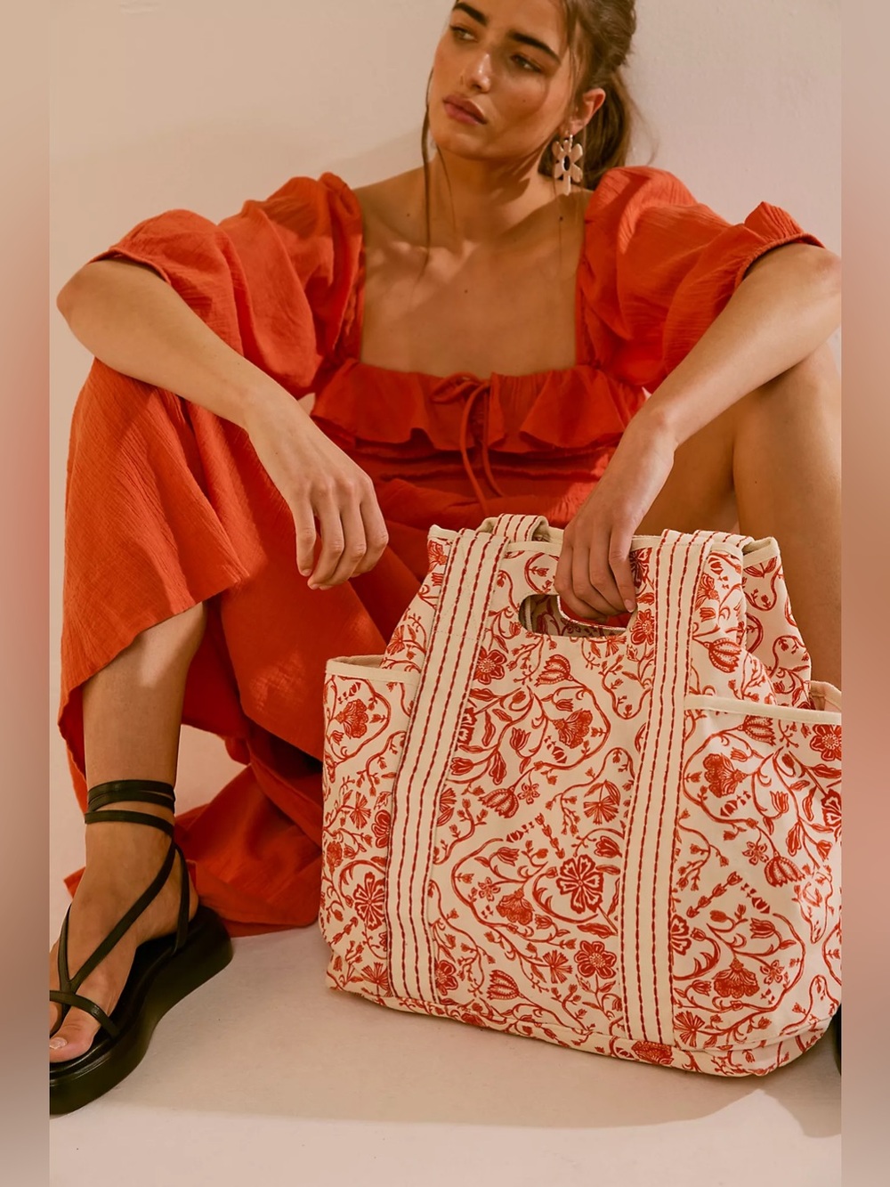 Free People Printed Caravan Tote🔥 Red Tile 🔥New with tags!